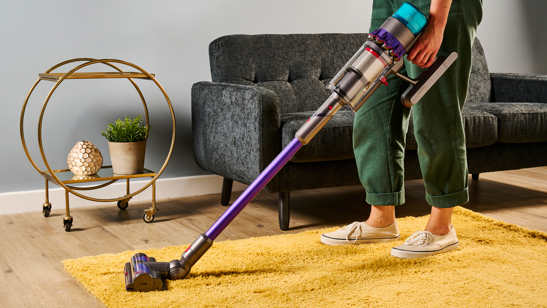 How Cordless Stick Vacuums Support Everyday Tidiness